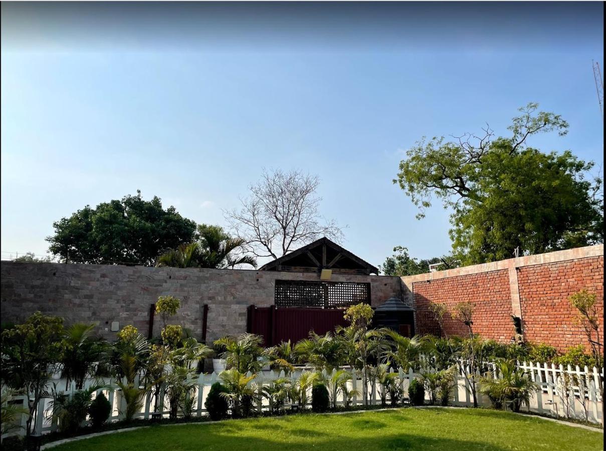 Yashmay Villa Club & Resort Gonda Exterior foto